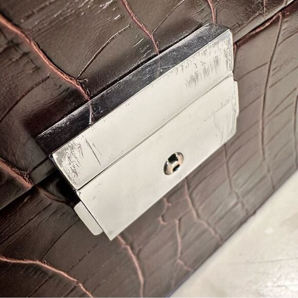 Bobbi Brown | brown croc embossed vegan leather valet case - Picture 3 of 10